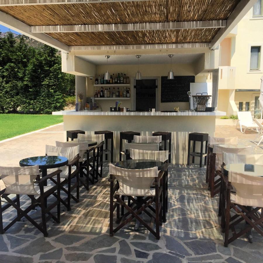 Aphrodite Samos Suites Marathókampos Екстериор снимка