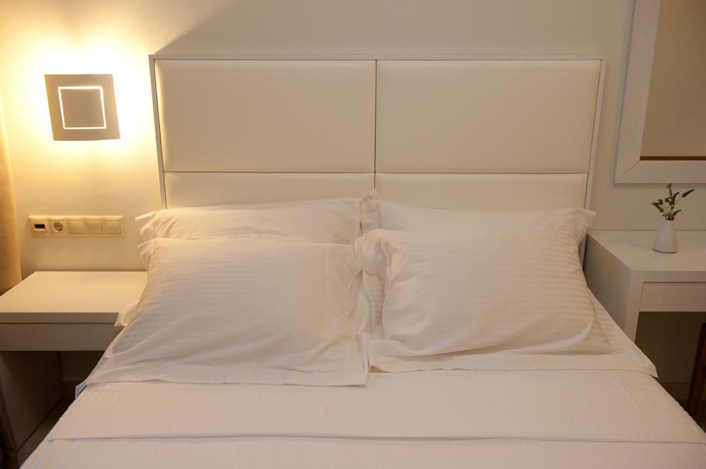 Aphrodite Samos Suites Marathókampos Екстериор снимка