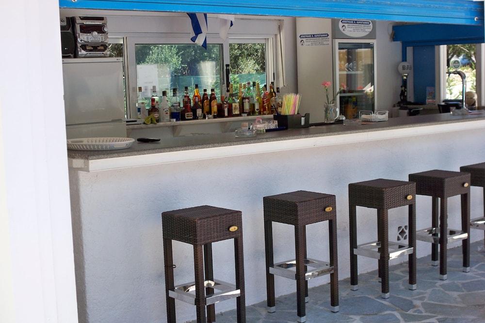 Aphrodite Samos Suites Marathókampos Екстериор снимка
