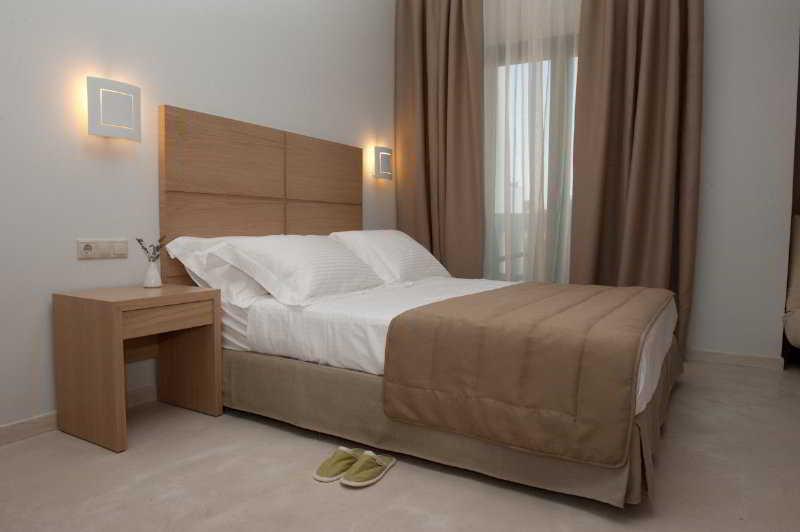 Aphrodite Samos Suites Marathókampos Екстериор снимка