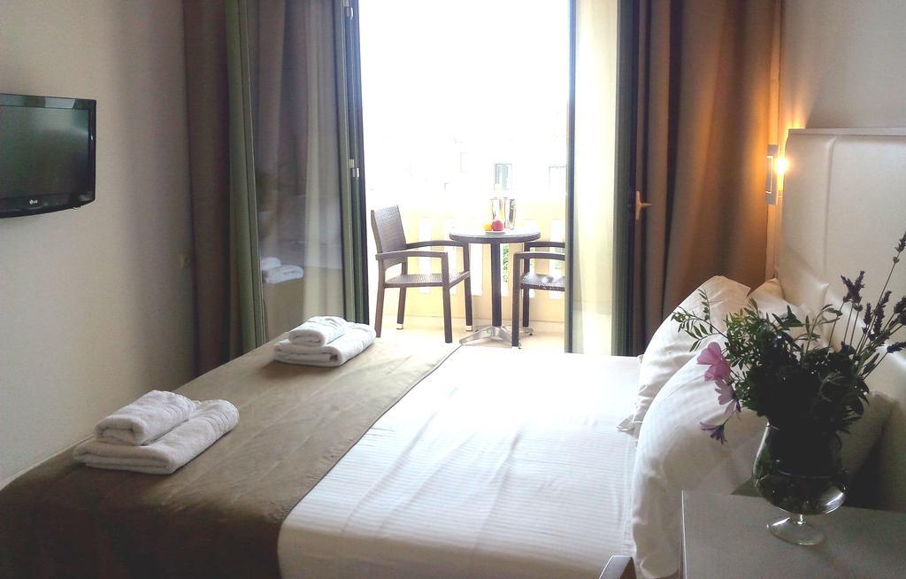 Aphrodite Samos Suites Marathókampos Екстериор снимка