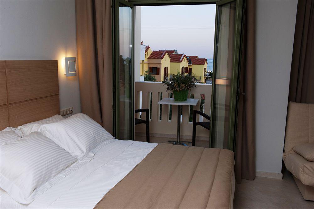 Aphrodite Samos Suites Marathókampos Екстериор снимка